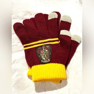 Add On - NWOT Unisex Harry Potter Gryffindor Knitted Gloves